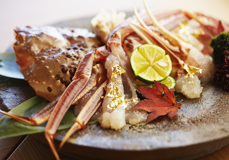 鮮やかな盛り付けと美味しさを楽しむ伊勢志摩の食材をふんだんに使った料理の数々。