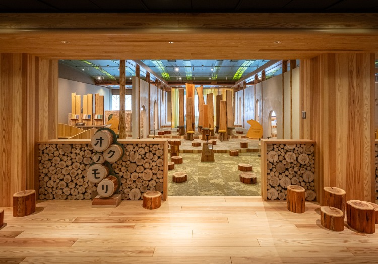 遊び心たっぷりのキッズスペース。世代を問わず楽しめる宿づくりを支えます。