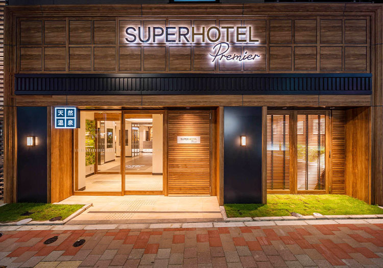 スーパーホテルPremier銀座 × フロント
