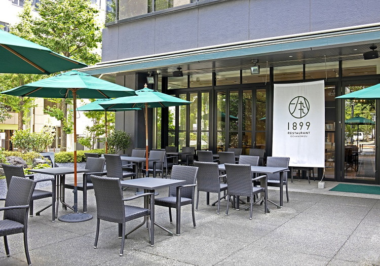 ホテル1階にある「RESTAURANT 1899 OCHANOMIZU」