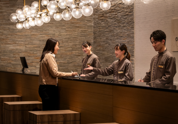 白樺リゾート池の平ホテル × フロント