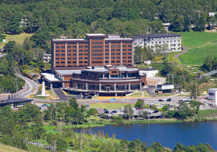 2023年4月に新本館がリニューアル！自然に囲まれたリゾートホテルです。