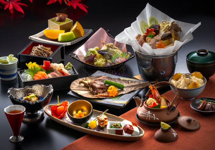 ビュッフェの他には、季節に合った信州の恵みを盛り込んだコース料理もご用意。