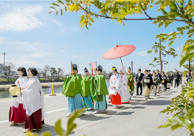 岡崎市内の神社で行なう、本格的な和の挙式スタイルもプロデュース。
