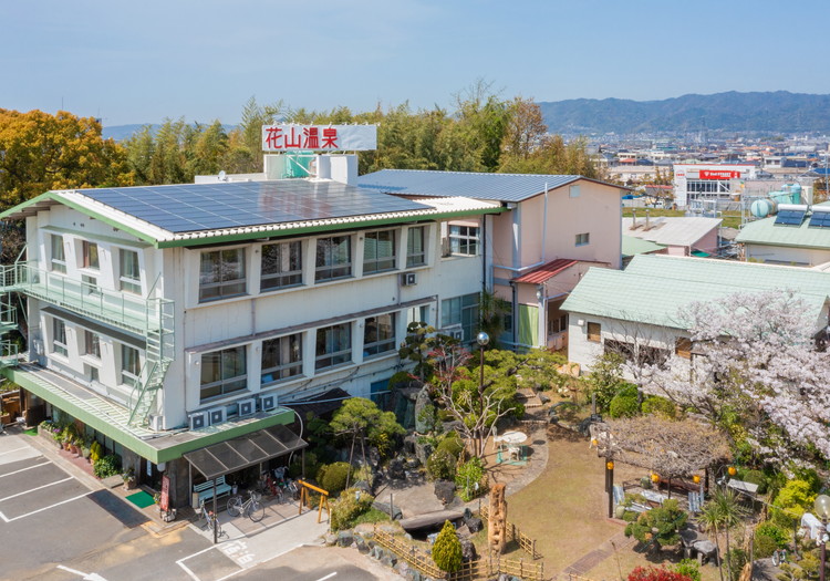 創業から半世紀以上。日本屈指の名湯「花山温泉 薬師の湯」