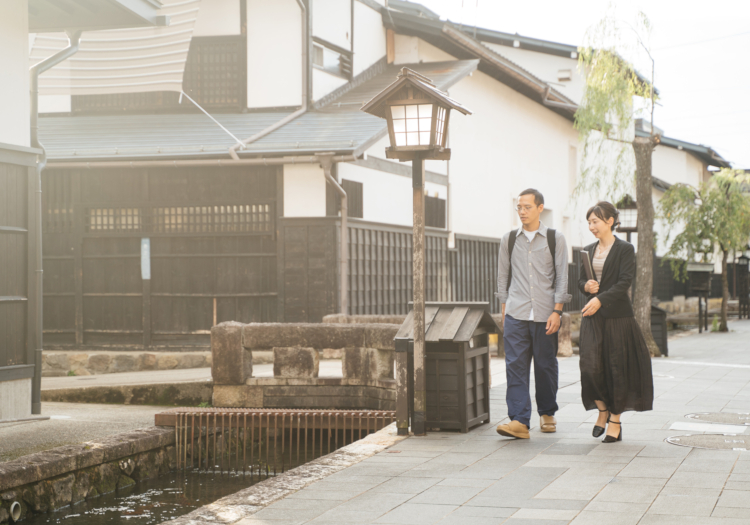 飛騨高山の中心部に点在する町家一棟貸切のラグジュアリーな宿ブランド「IORI STAY」