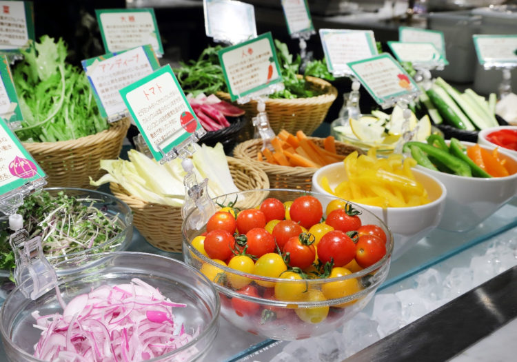 バイキングレストランでは、地元栃木の美味しい野菜を豊富に取り揃えています。