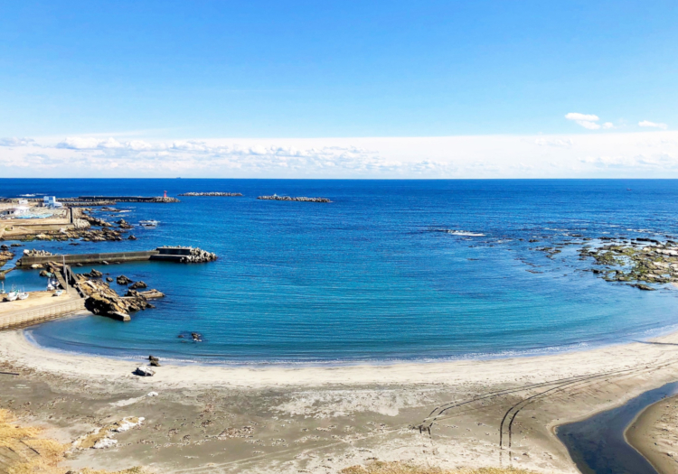 ホテル目の前にある海水浴場までは歩いて30秒！