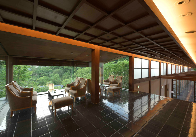 温泉・懐石料理・伝統的な「和」の空間によって、至極のひとときを過ごせる旅館です