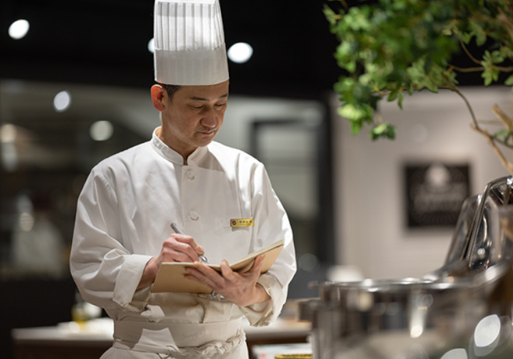 賄いあり。プロが作る絶品料理を、1食たった200円で食べられます。