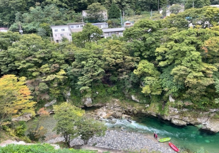 日本百名山に選定された谷川岳の麓に位置する水上温泉。ここで多くの人を癒しています