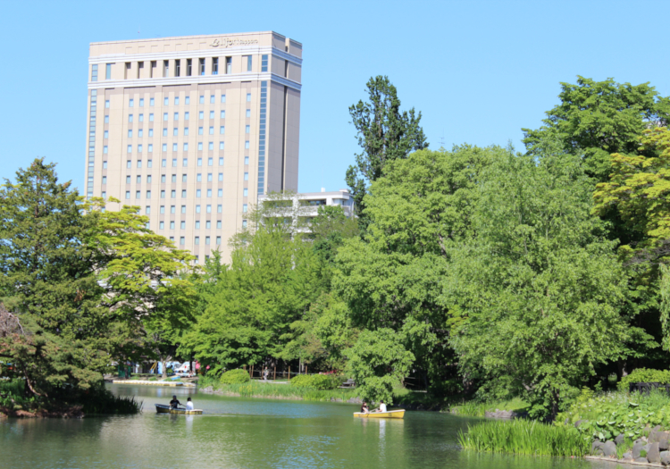 「中島公園駅」3番出口より徒歩約3分！札幌駅からのアクセスもしやすく通勤に便利です。