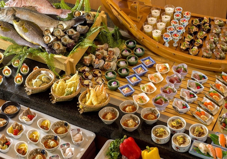 夕食は和洋食ブッフェと会席料理から、ご利用スタイルに合わせて選択できます！
