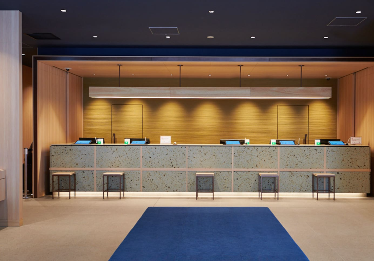 ベッセルホテルカンパーナすすきの  × 支配人・副支配人・女将