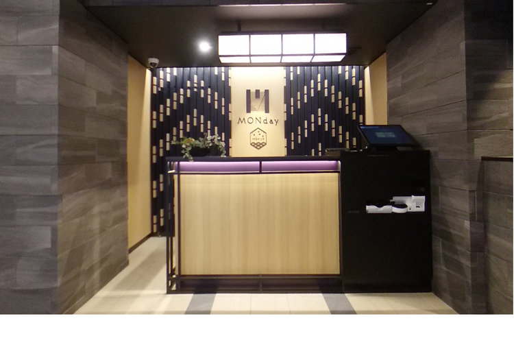 MONday Apart Premium 銀座新富町 × フロント