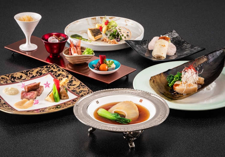 日本が誇る四季折々の食材を使用した、革新的なオリジナル料理をご提供