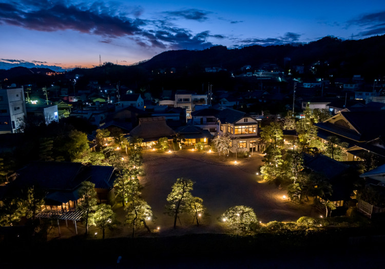 職種・業界未経験の方も歓迎しています（画像は系列店の「Ryokan尾道西山」）
