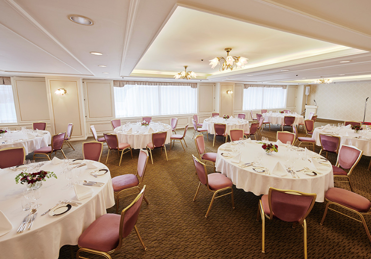  会食、講演会、研修など多目的にご利用いただける宴会場