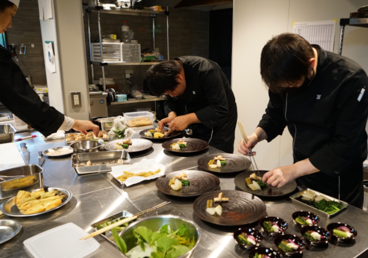 「厳選素材×自然の味わい」の料理を通し、リアルな季節感をお届け。