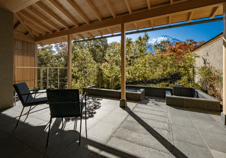 霊峰富士を仰ぐ特等席。お客様が主役となる至高の時間をプロデュースします