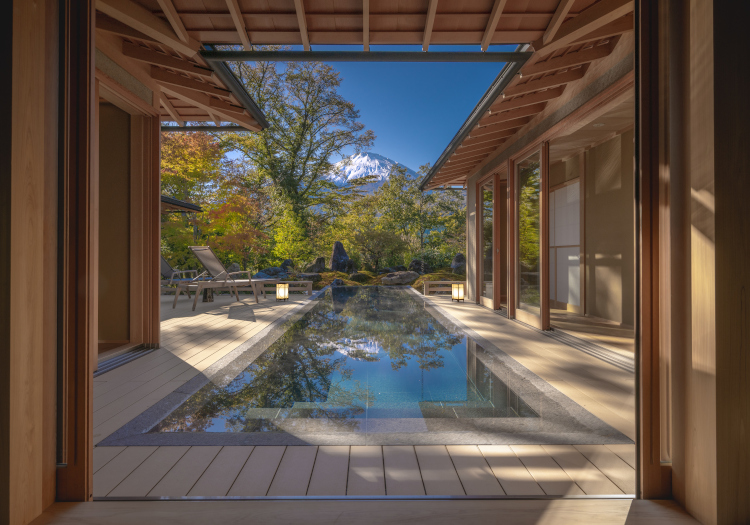 圧倒的な広さを誇る離れ晴（はれ）。客室専用の屋外プールも