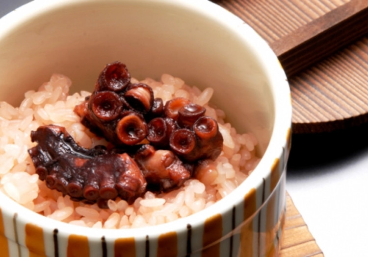 日間賀島の名物の一つはタコ！お土産で販売している「たこのやわらか煮」も大人気