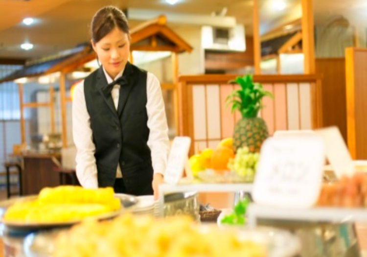 新鮮な地元食材を活かしたお料理が好評！バイキングから豪華会席料理まで多彩にご提供