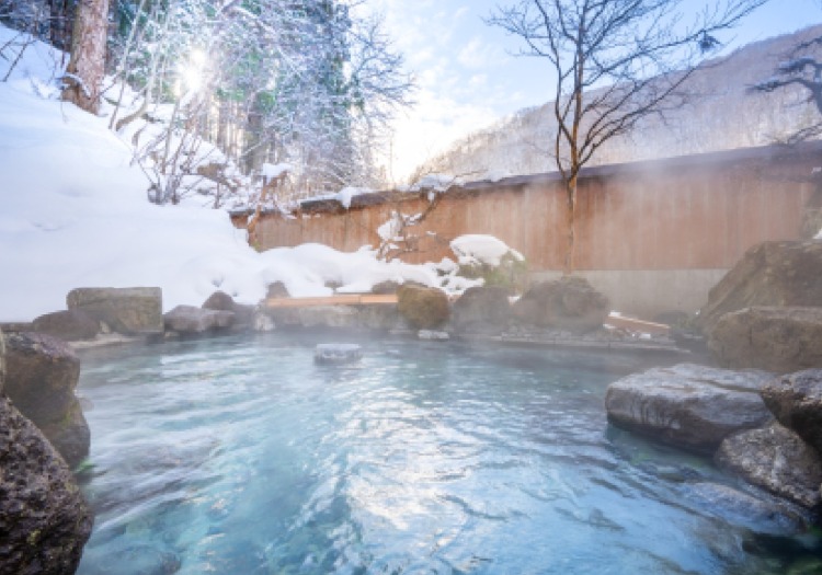 冬は一面の銀世界。四季折々の大自然を五感で感じられる環境が自慢です。