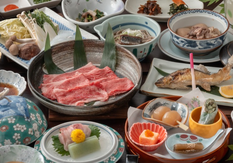 地元の恵み、新鮮な食材をふんだんに用いて料理をする喜びを日々実感できます。