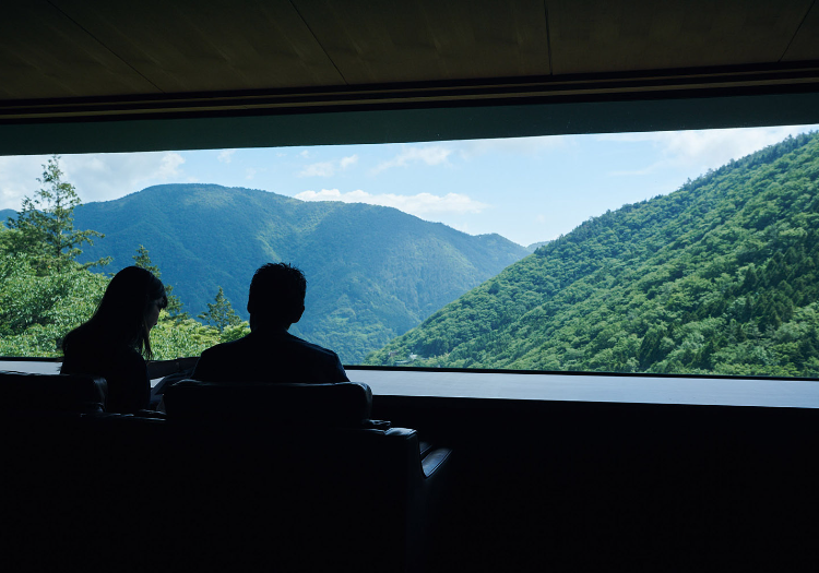 お客様がこの景色を眺める「時間」そのものに寄り添い、最高の滞在を創る仕事