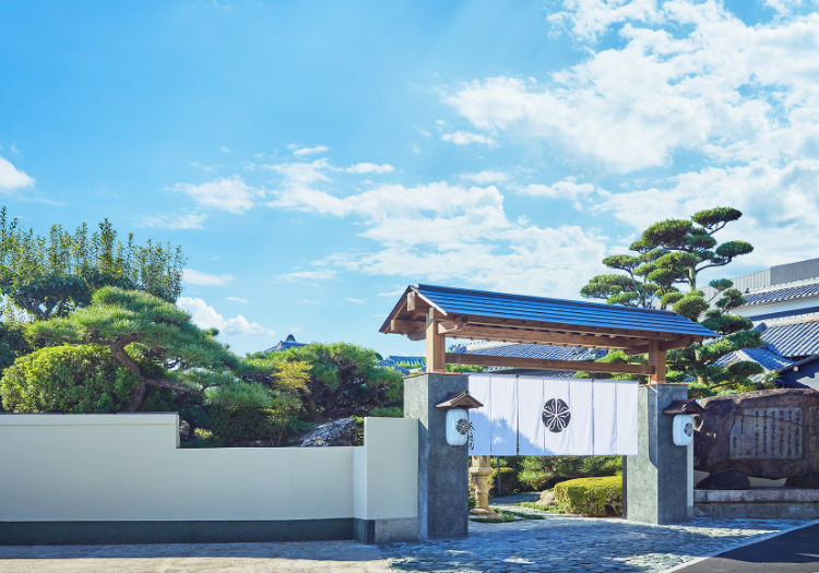 葵庭園 × レストランサービス