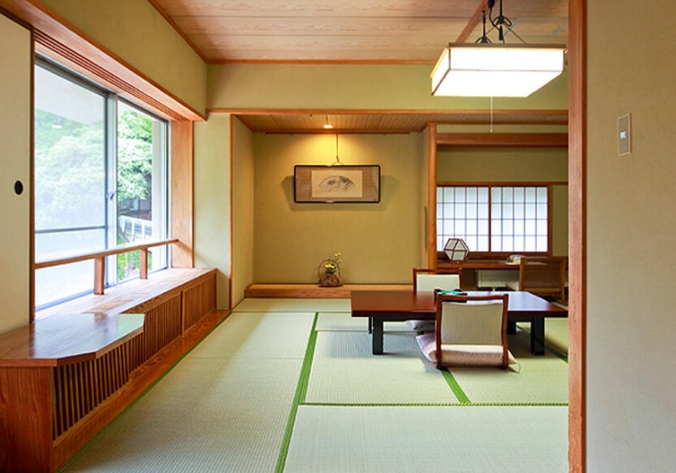 山々の景色を楽しめる客室は全99室で、暖房は全て温泉の熱を利用しております