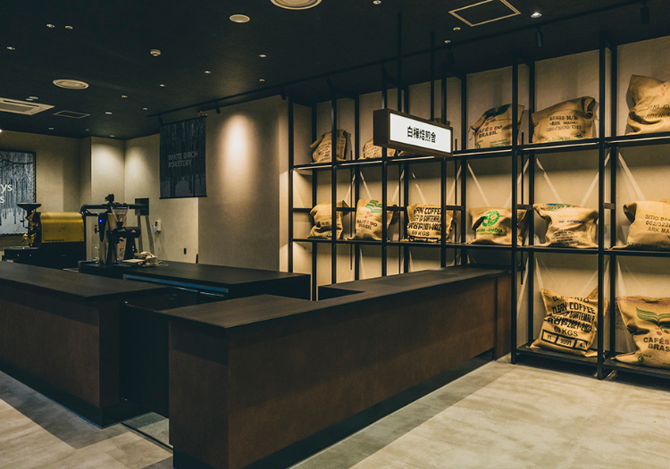 定山渓万世閣ホテルミリオーネ × フロント