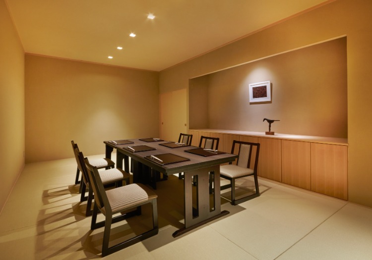 2019年に新設された、6部屋いずれも完全個室の料亭「遊山」