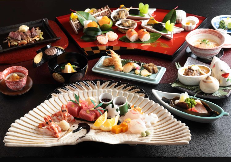 長崎牛、秋の松茸、冬のフグなど、季節により旬の地元食材を厳選した本懐石料理です