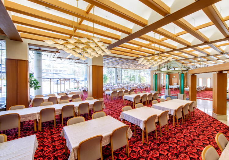 立山プリンスホテル × サービススタッフ