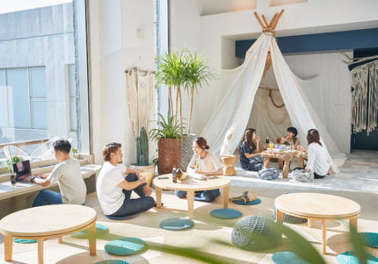 このやすらぎの場もあなたの仕事場。マニュアルのないおもてなしを届ける場