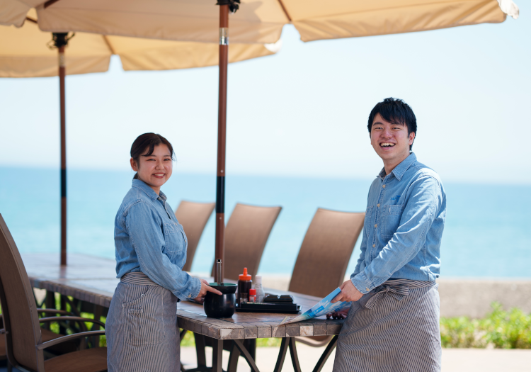 和歌山加太シーサイドホテル加太海月 × サービススタッフ