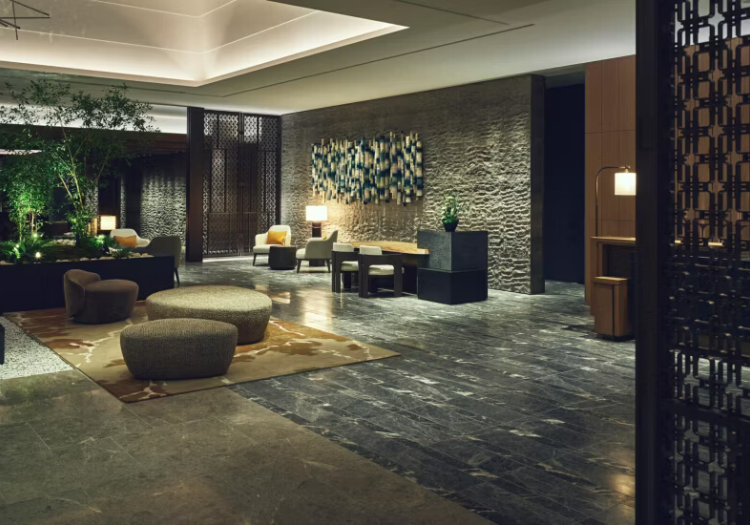 インターコンチネンタル札幌 × サービススタッフ