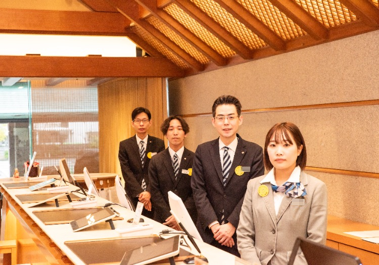 ゆのくに天祥 × フロント