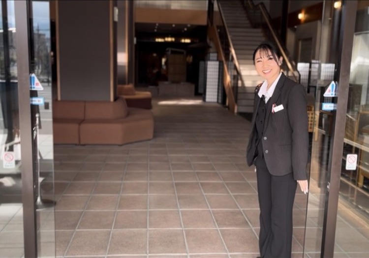 常に明るい接客を意識できる方を募集しています。