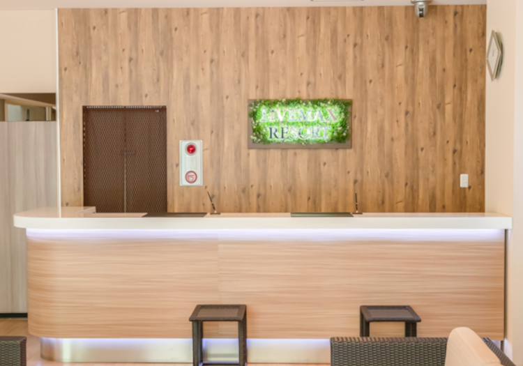 リブマックスリゾート草津温泉 × フロント