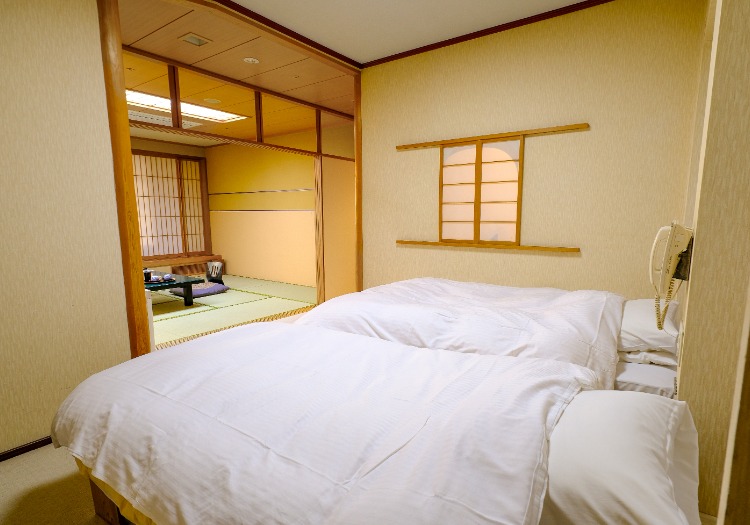 シンプルな和室から、スイートまで幅広い客室をご用意。多様な層のお客様が訪れます