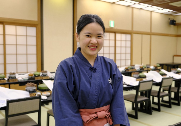 松園荘 保津川亭 × サービススタッフ