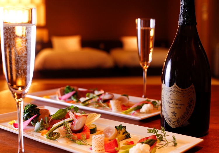 シャンパンと美食がもたらす彩り。お客様の大切な記念日を、記憶に残る思い出に