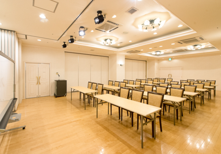 パーティー、宴会などに様々な用途にご利用いただける、豊富な種類の貸会議室も完備。
