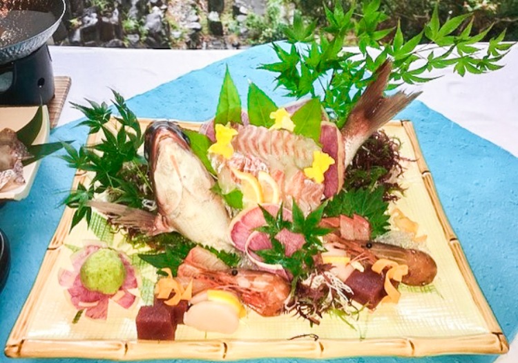 瀬戸内の旬を活かしたこだわりの逸品。視覚でも楽しめる会席料理でおもてなし。