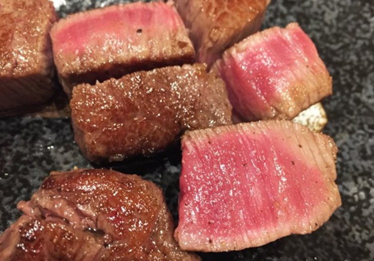 厳選された食材を堪能。心もお腹も満たされるこだわりの料理でお客様を笑顔に。