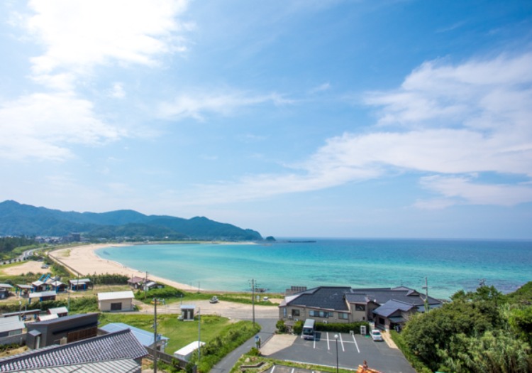 リブマックスリゾート京丹後シーフロント × フロント