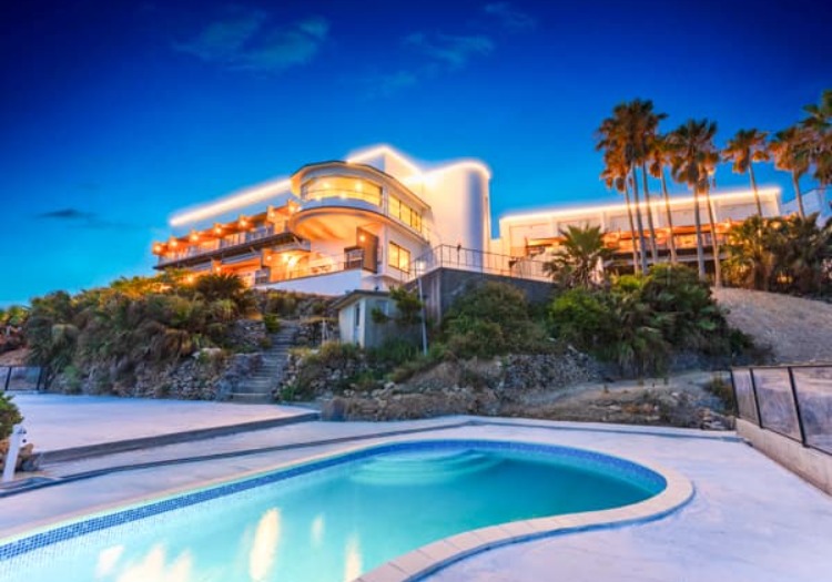 リブマックスリゾート印南シーフロント × フロント